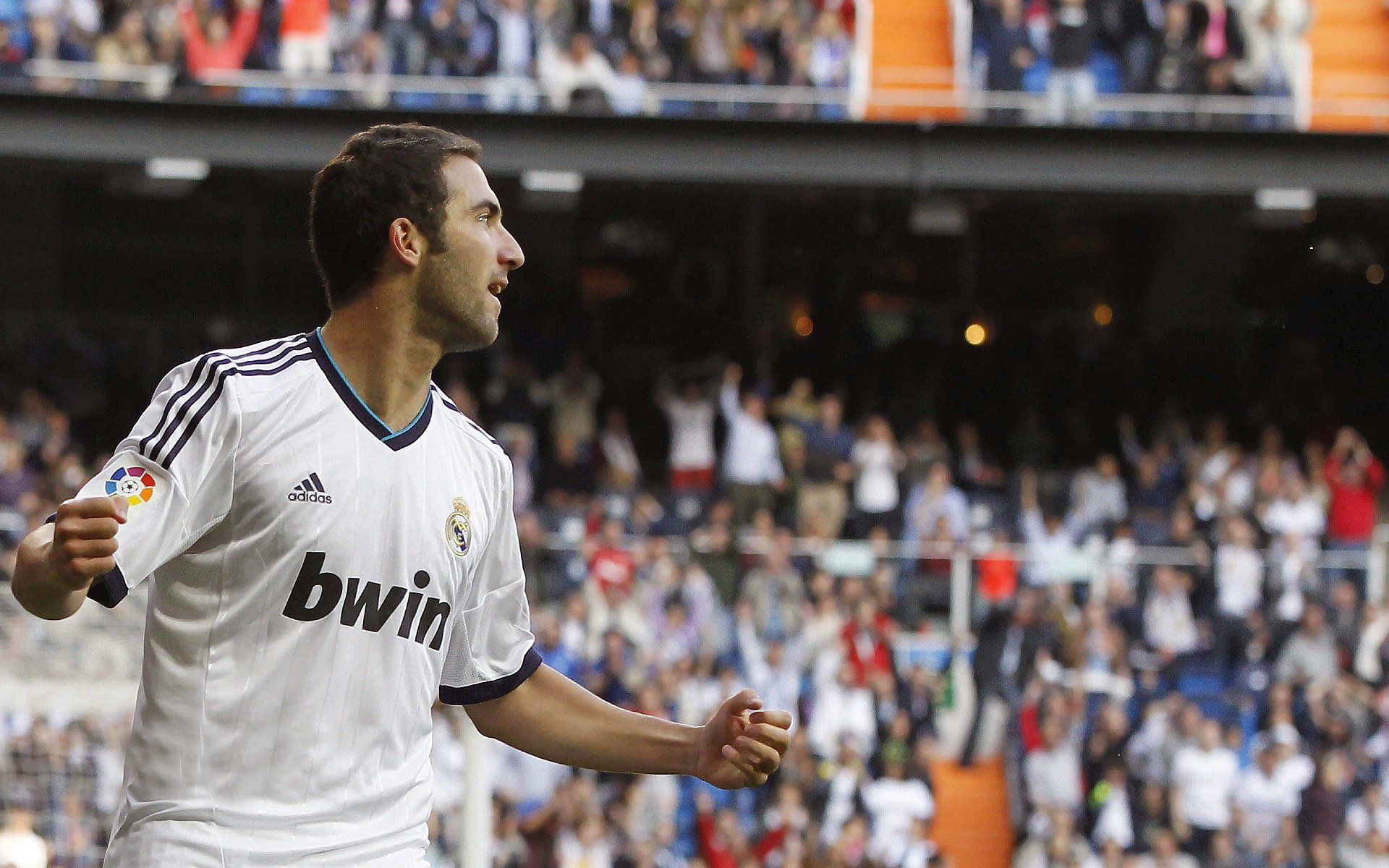 德甲青年球员成长路径探讨，德甲最年轻出场记录